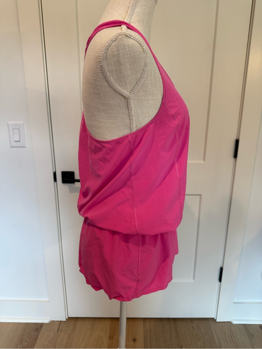 Lululemon Hot Pink Crossback Tank Cover-Up | Size 6 - Picture 5 of 10